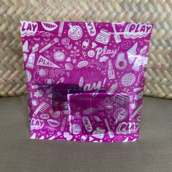 NWT PLAY! BY SEPHORA SUBSCRIPTION BOX - Picture 2 of 3